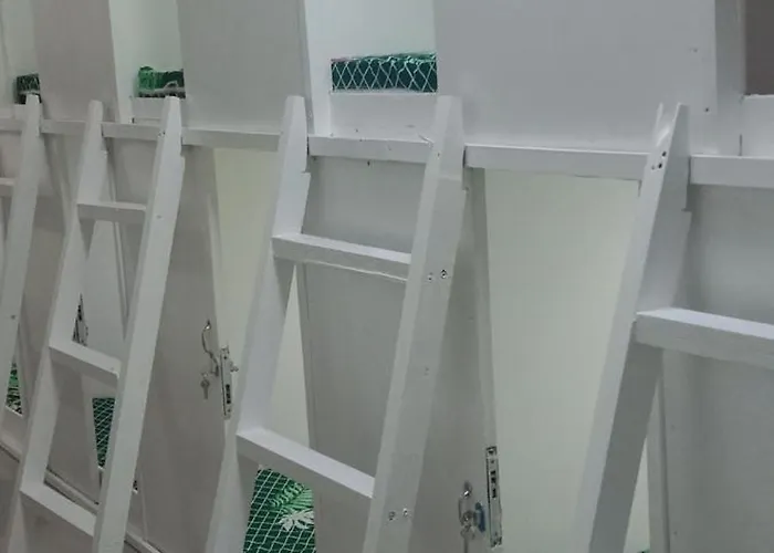 Victoria's Capsule Bed カプセルホテル マニラ市